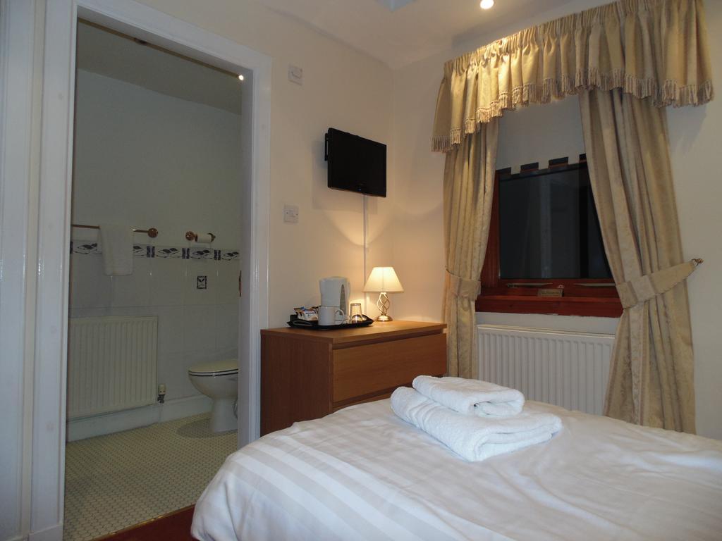 Cedar Inn Edinburgh Pokoj fotografie