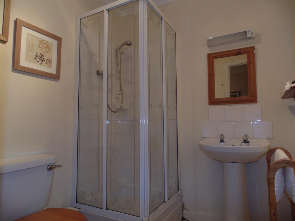 Cedar Inn Edinburgh Pokoj fotografie