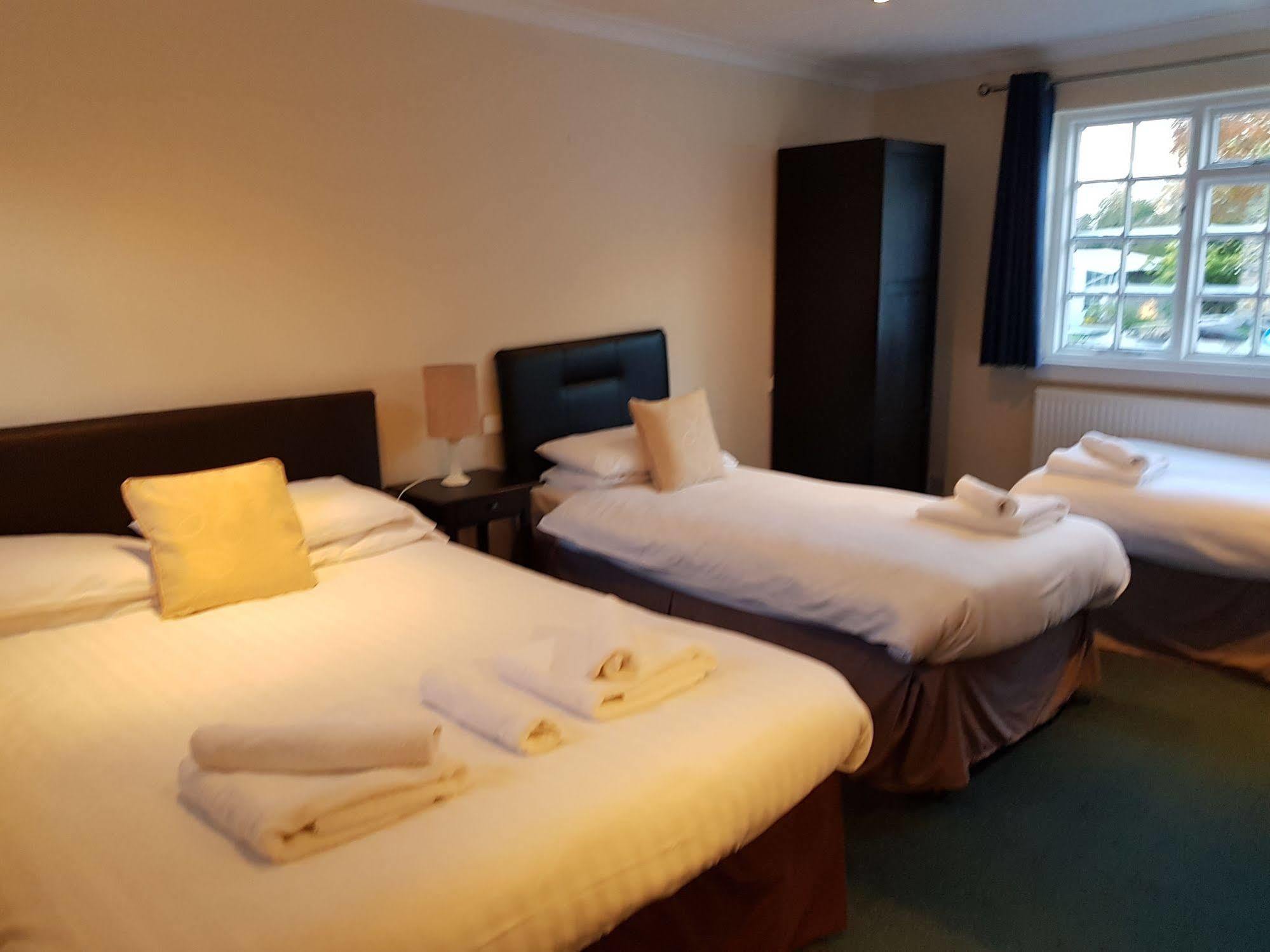 Cedar Inn Edinburgh Exteriér fotografie